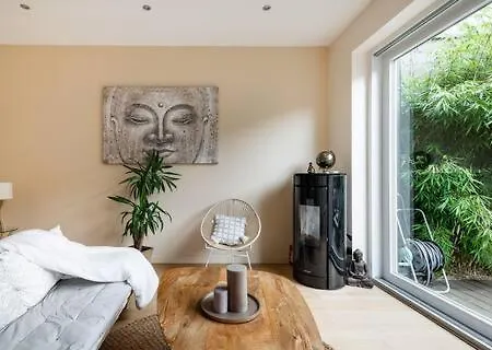 Studio Chic Avec Salon Et Terrasse Privee Homestay szállás *