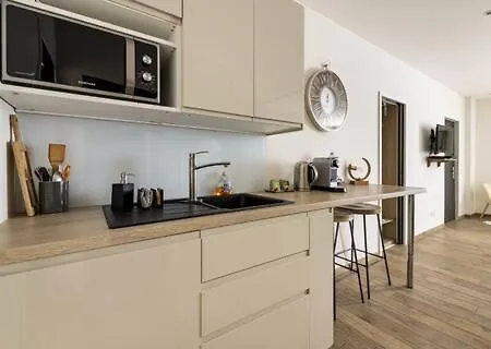 Studio Chic Avec Salon Et Terrasse Privee * Tourcoing